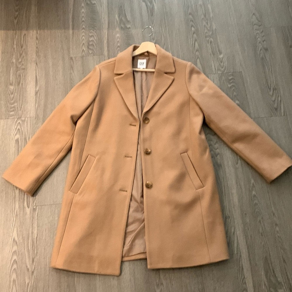 Gap tan long coat. Medium size.
